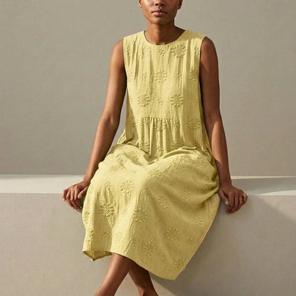 Sleeveless Elegant Midi Dress With Pockets And Floral Embroidery