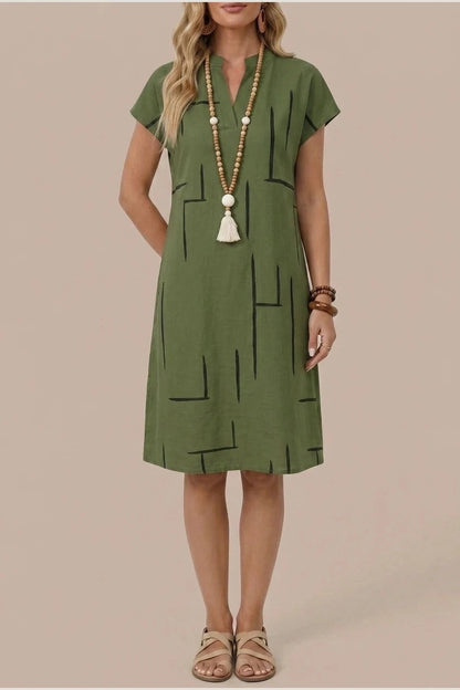 Notch Neck Shift Short Sleeve Knee Length Dresses With Abstract Print