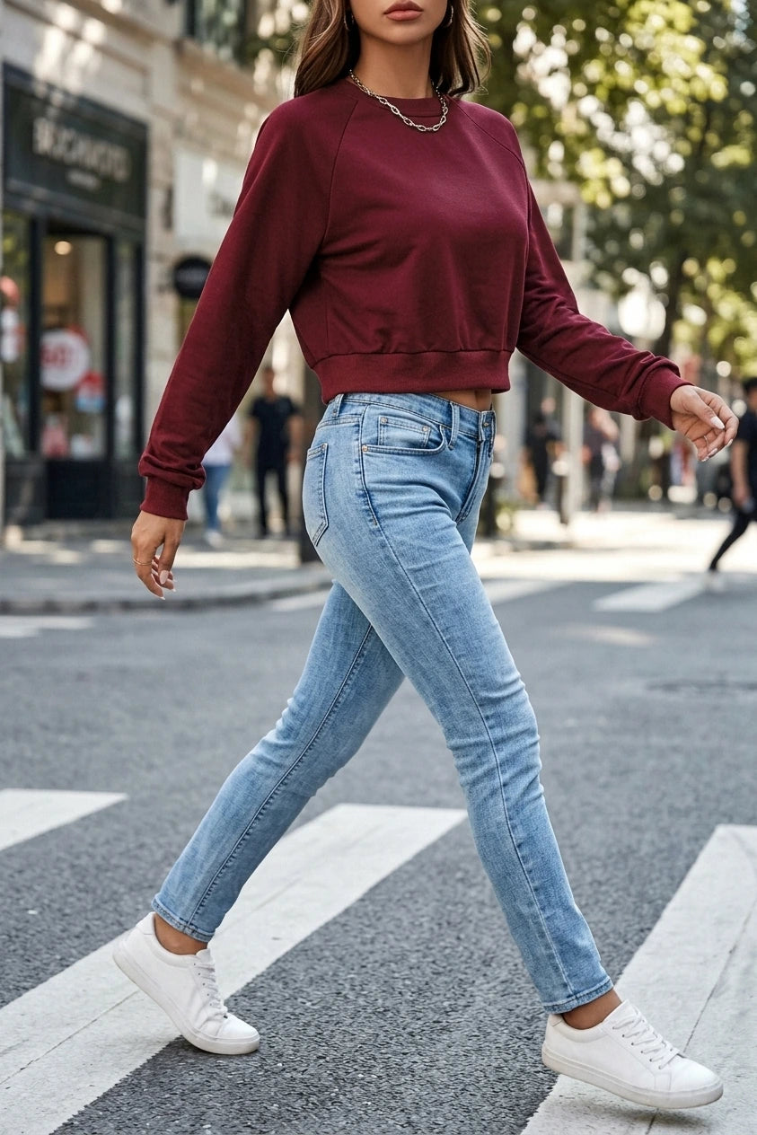 Cropped Sweatshirt with Crew Neck and Raglan Sleeves — variant_front
