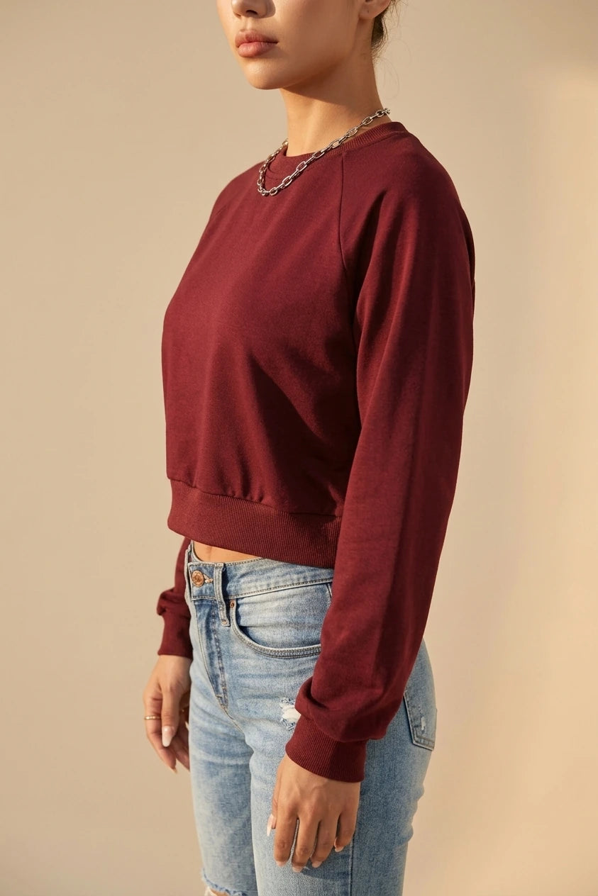 Cropped Sweatshirt with Crew Neck and Raglan Sleeves — variant_front
