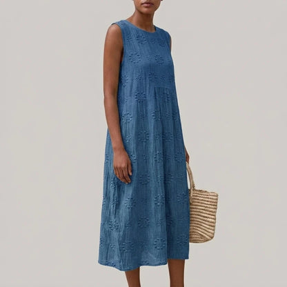 Sleeveless Elegant Midi Dress With Pockets And Floral Embroidery