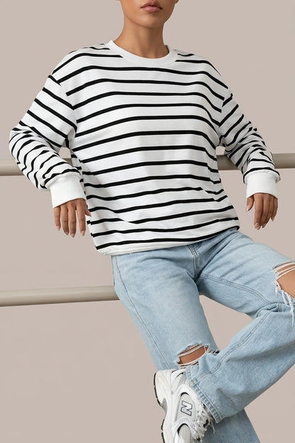 Relaxed Striped Crew Neck Sweatshirt with Ribbed Cuffs — variant_front