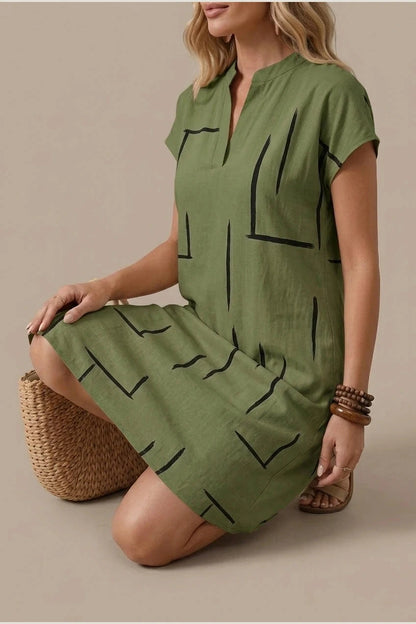 Notch Neck Shift Short Sleeve Knee Length Dresses With Abstract Print