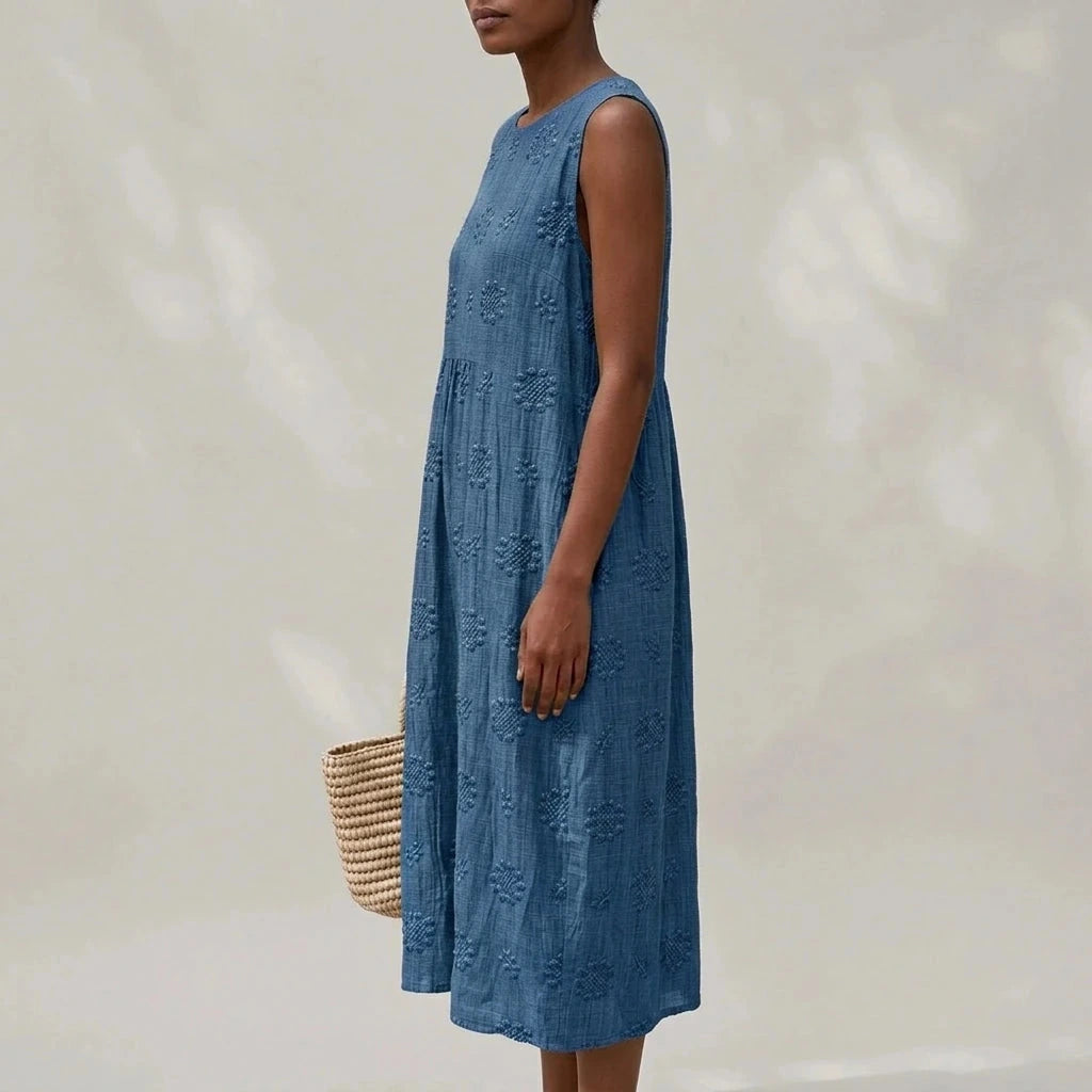 Sleeveless Elegant Midi Dress With Pockets And Floral Embroidery