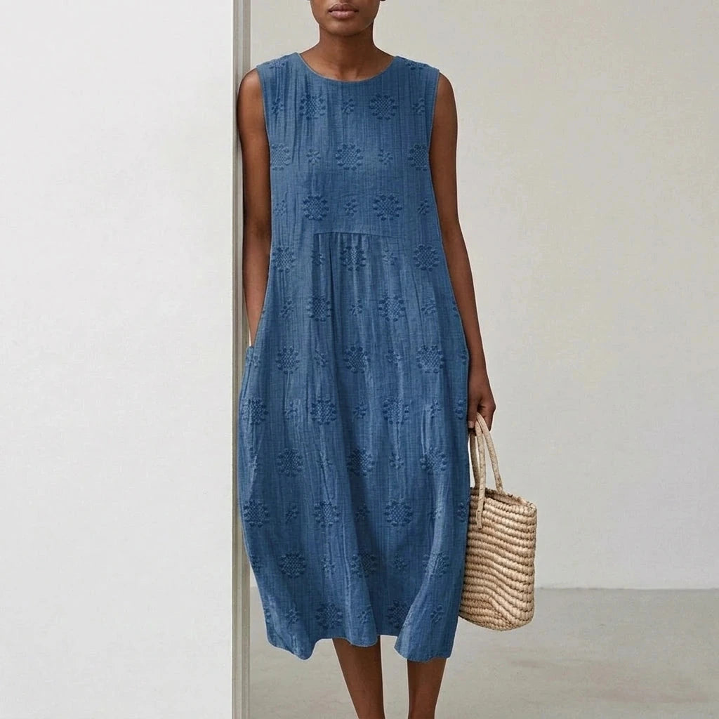 Sleeveless Elegant Midi Dress With Pockets And Floral Embroidery
