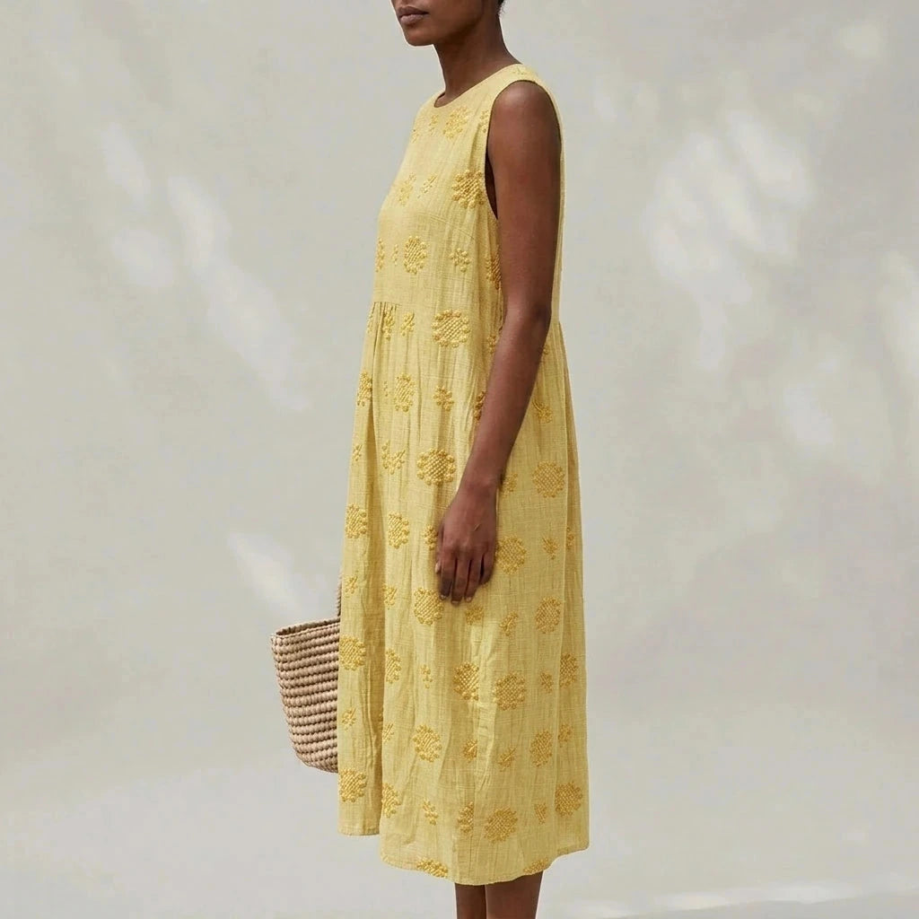 Sleeveless Elegant Midi Dress With Pockets And Floral Embroidery