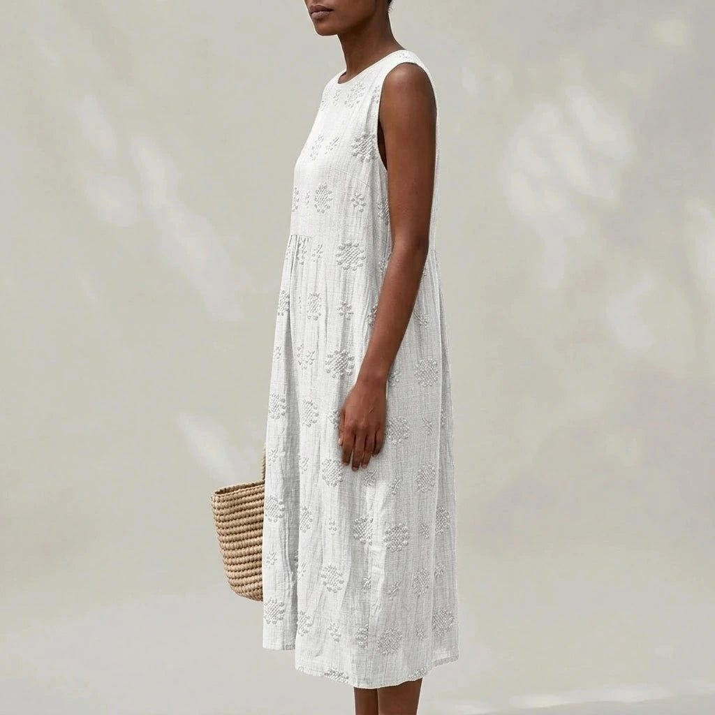 Sleeveless Elegant Midi Dress With Pockets And Floral Embroidery