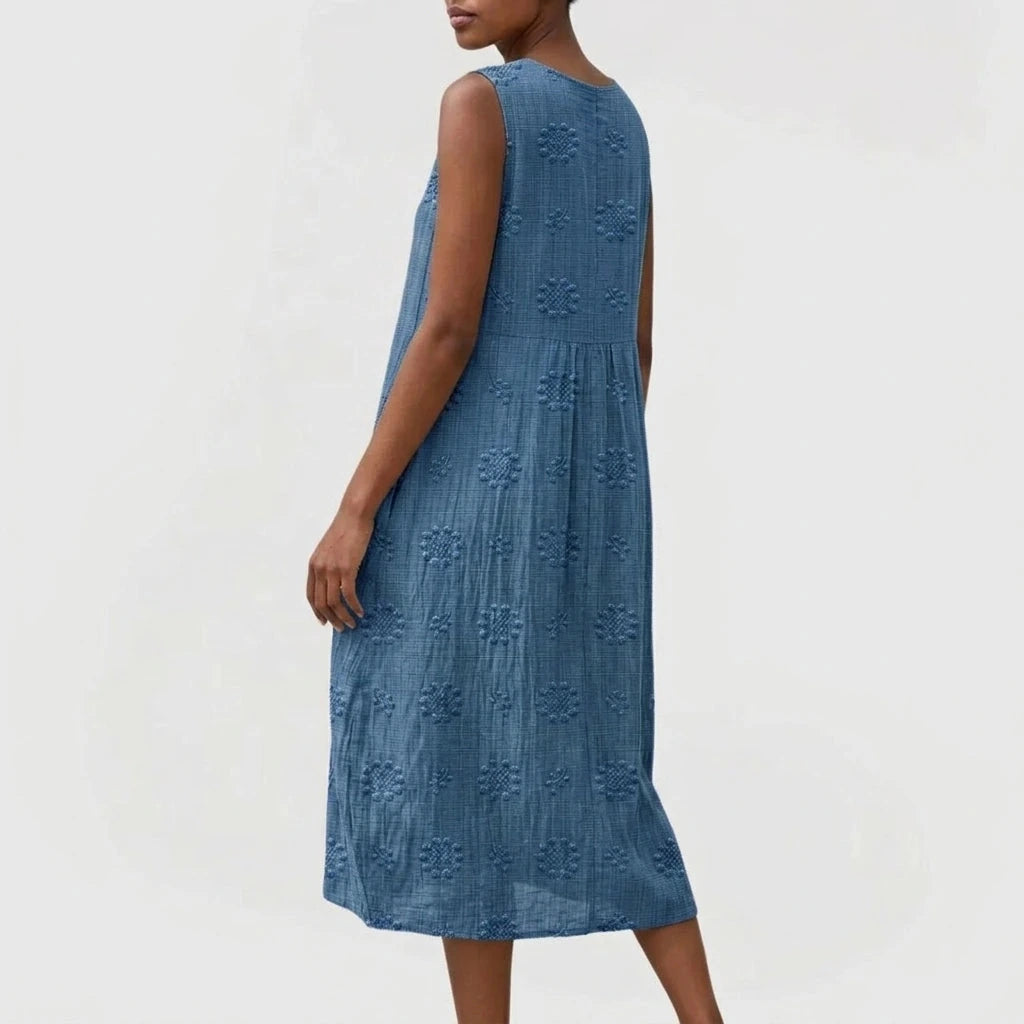 Sleeveless Elegant Midi Dress With Pockets And Floral Embroidery