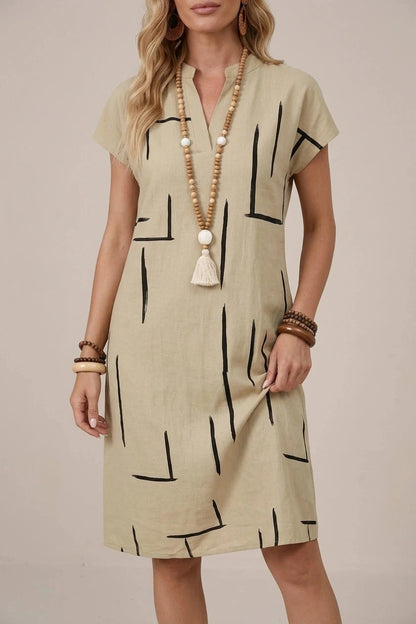 Notch Neck Shift Short Sleeve Knee Length Dresses With Abstract Print