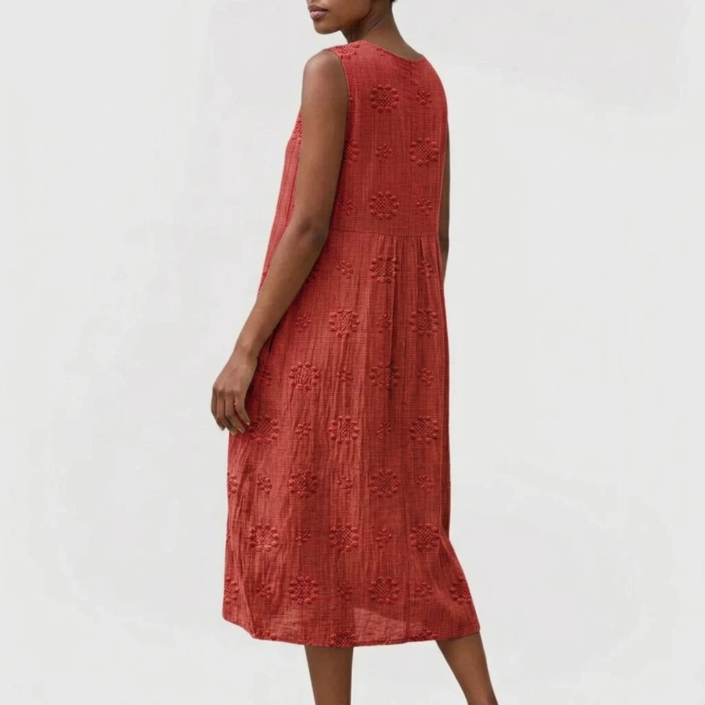 Sleeveless Elegant Midi Dress With Pockets And Floral Embroidery