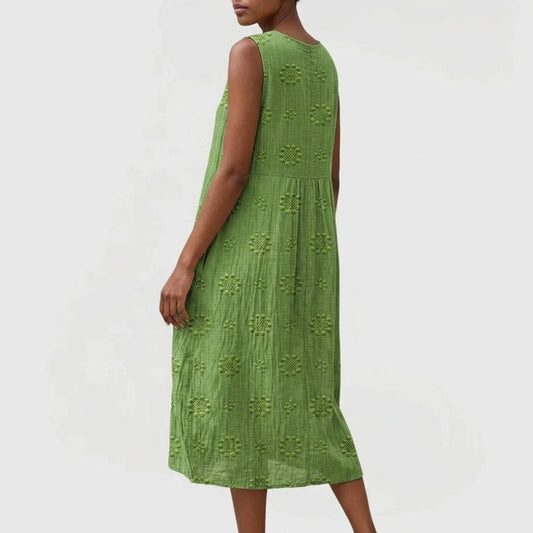 Sleeveless Elegant Midi Dress With Pockets And Floral Embroidery