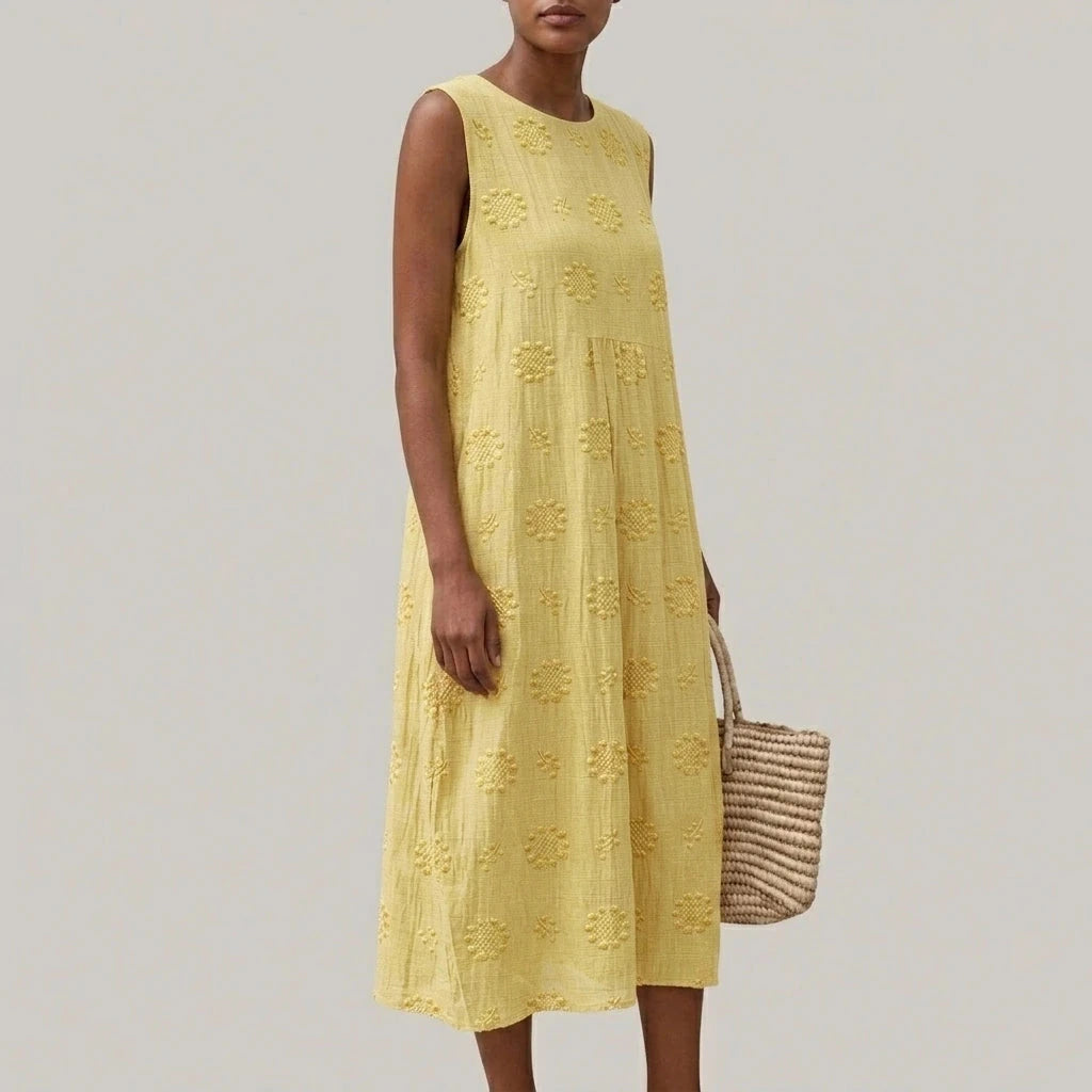 Sleeveless Elegant Midi Dress With Pockets And Floral Embroidery