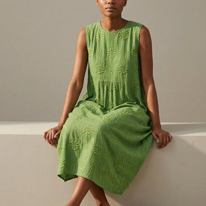 Sleeveless Elegant Midi Dress With Pockets And Floral Embroidery