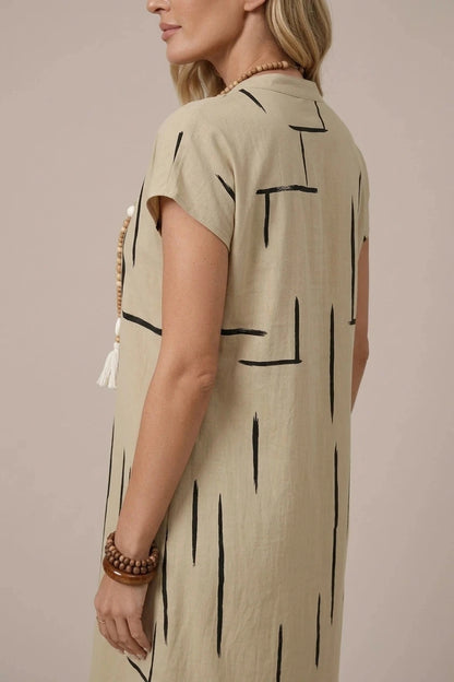 Notch Neck Shift Short Sleeve Knee Length Dresses With Abstract Print