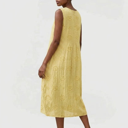 Sleeveless Elegant Midi Dress With Pockets And Floral Embroidery